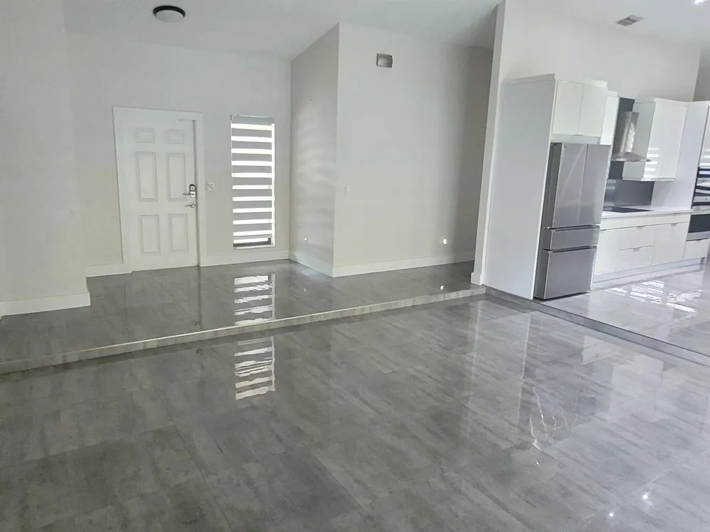 5460 HAWKES BLUFF AVENUE Davie, FL 33331
