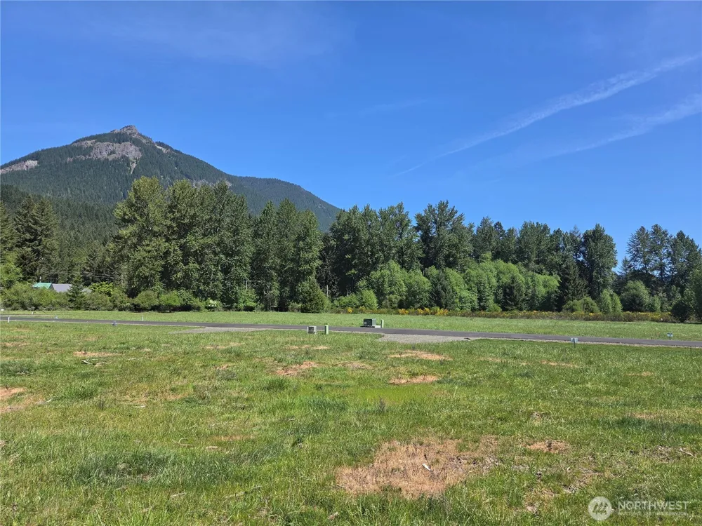 123 Campfire Lane Packwood, WA 98361