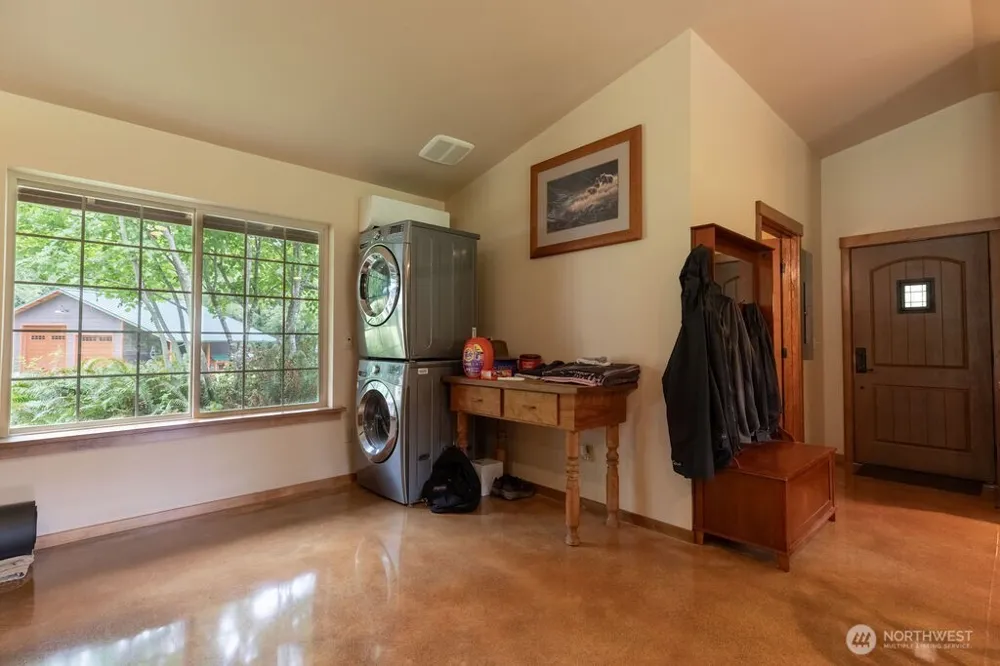 2298 Undie Road Forks, WA 98331