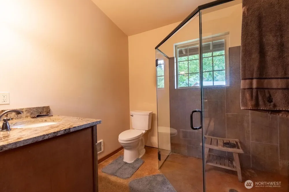 2298 Undie Road Forks, WA 98331