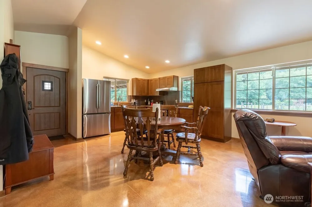 2298 Undie Road Forks, WA 98331