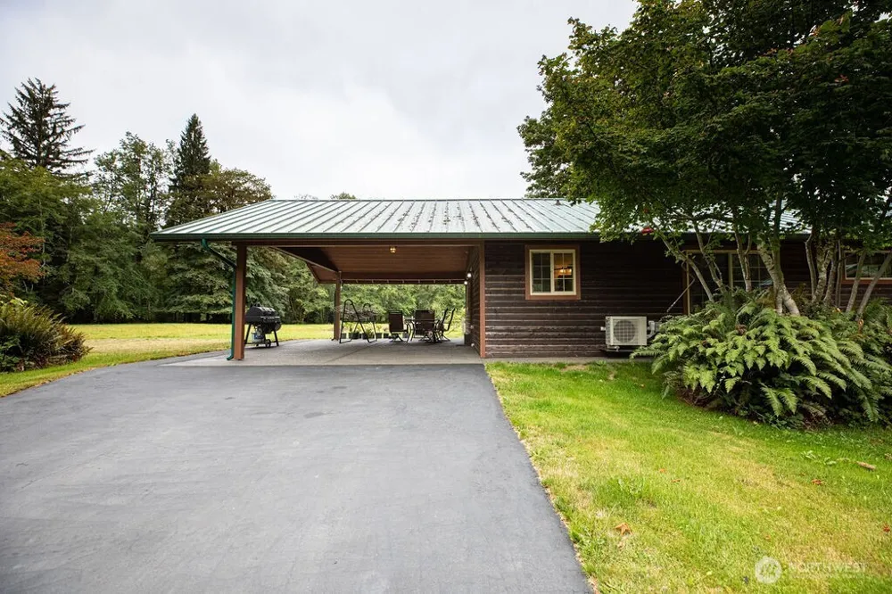 2298 Undie Road Forks, WA 98331