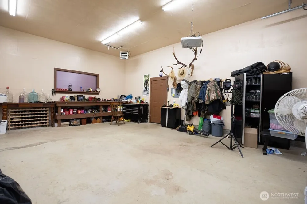 2298 Undie Road Forks, WA 98331