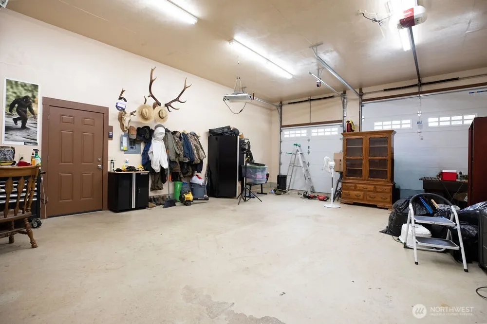 2298 Undie Road Forks, WA 98331
