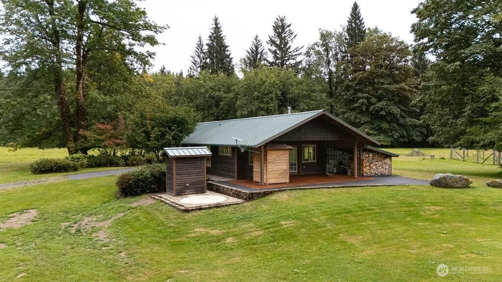 2298 Undie Road Forks, WA 98331