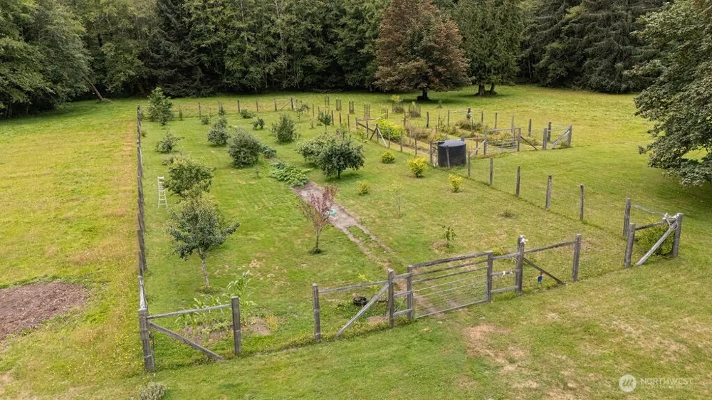 2298 Undie Road Forks, WA 98331
