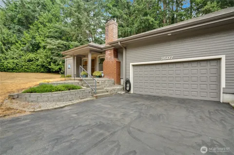 3507 Harborcrest Court NW