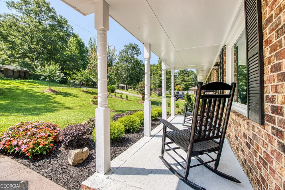 27 Lynhaven DR Newnan, GA 30263