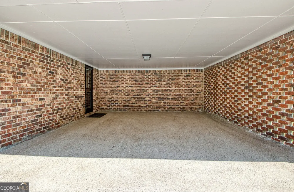 27 Lynhaven DR Newnan, GA 30263