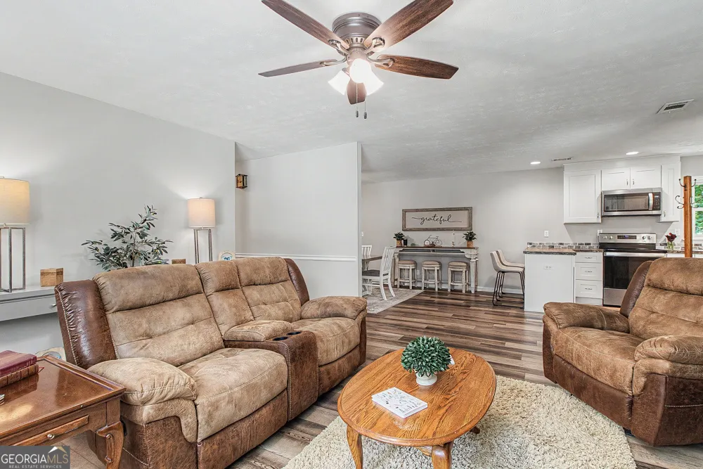 27 Lynhaven DR Newnan, GA 30263