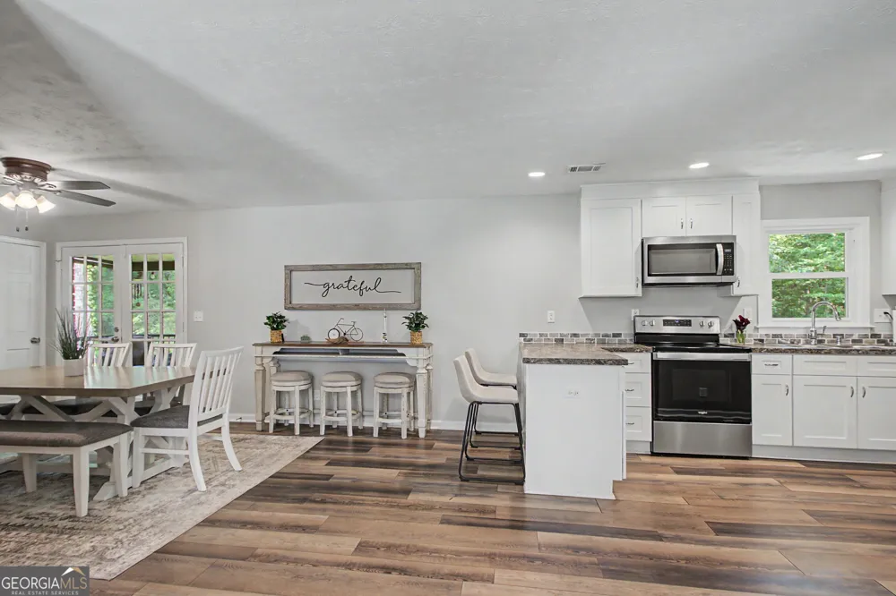 27 Lynhaven DR Newnan, GA 30263