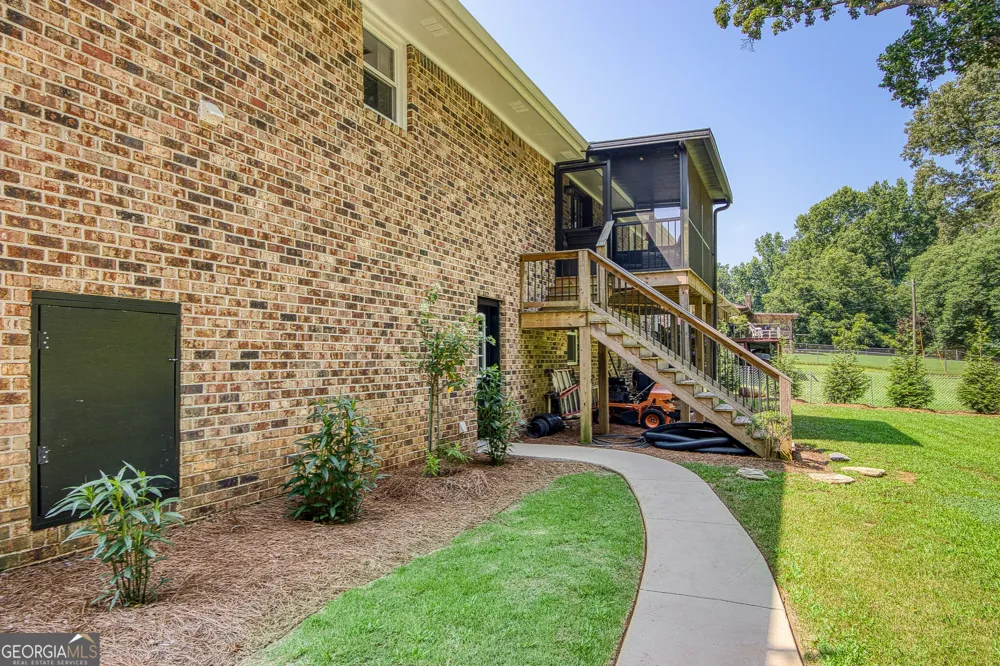 27 Lynhaven DR Newnan, GA 30263