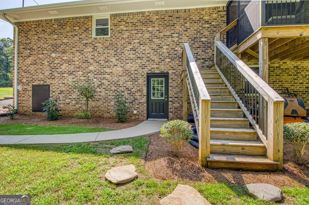 27 Lynhaven DR Newnan, GA 30263