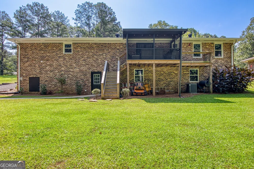 27 Lynhaven DR Newnan, GA 30263