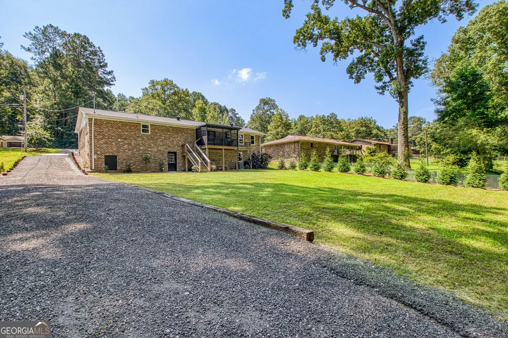 27 Lynhaven DR Newnan, GA 30263