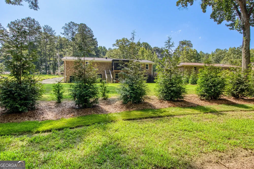 27 Lynhaven DR Newnan, GA 30263