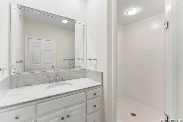 514 Oakland Hills Ln Kerrville, TX 78028