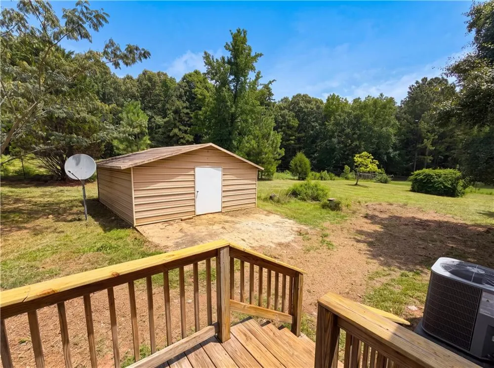 38 Paradise Hogan Road Lexington, GA 30648