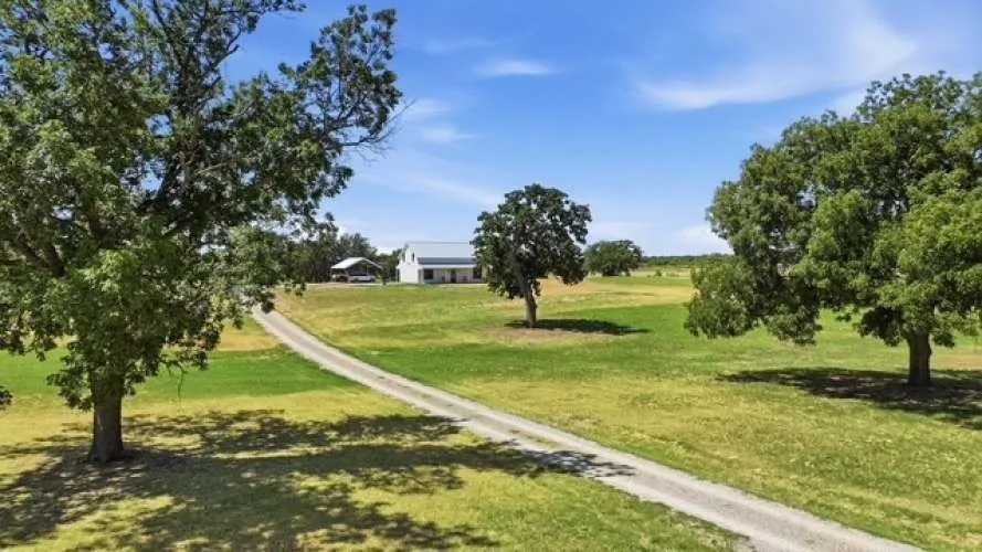 1014 Adell Road Weatherford, TX 76088