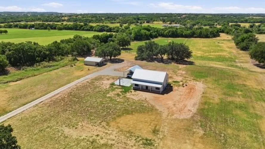 1014 Adell Road Weatherford, TX 76088