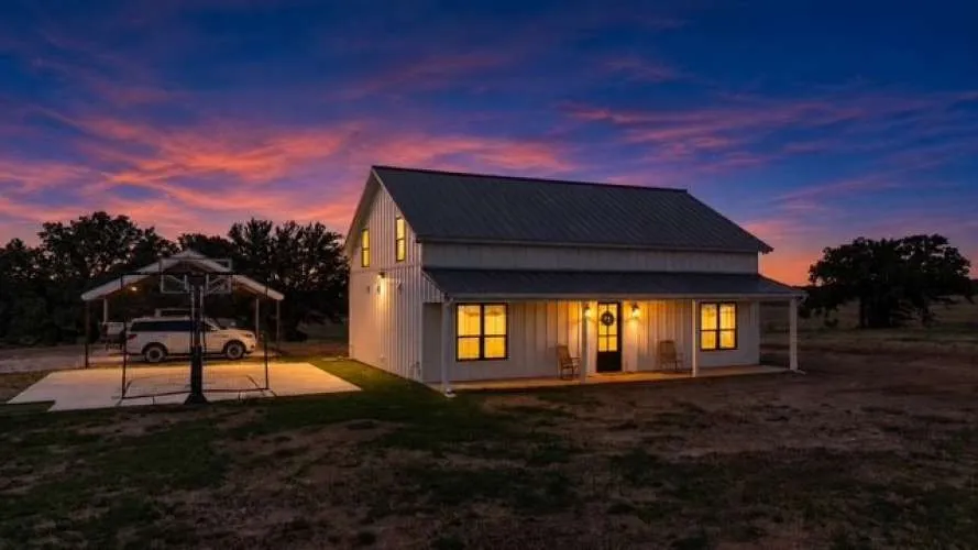 1014 Adell Road Weatherford, TX 76088