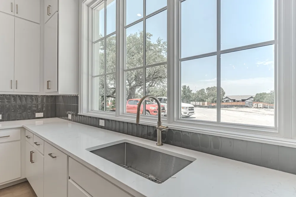 2724 Hogan Hill Lane Fort Worth, TX 76109