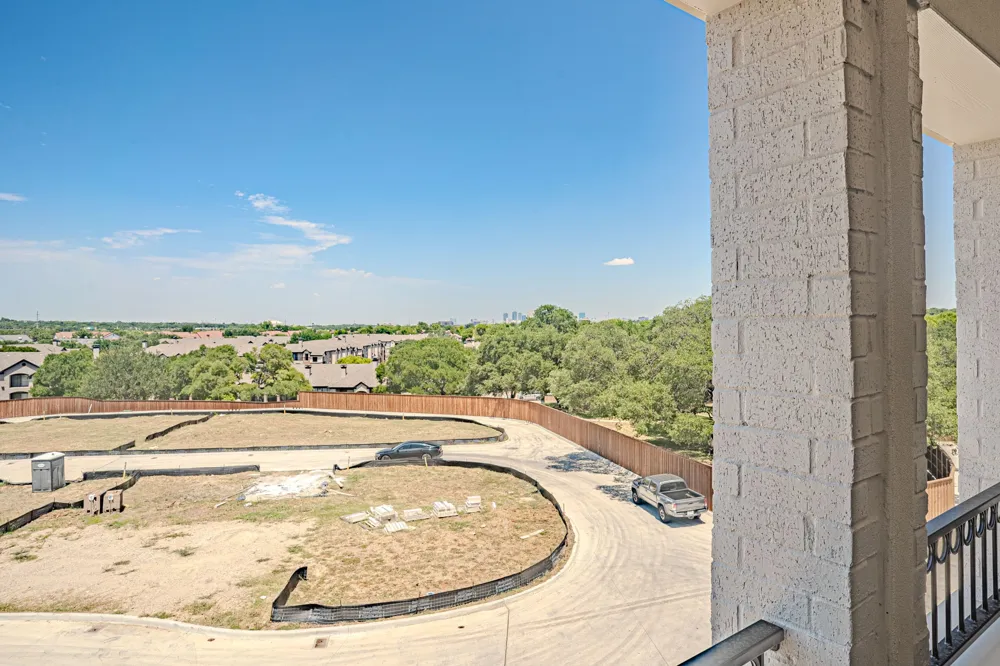 2724 Hogan Hill Lane Fort Worth, TX 76109
