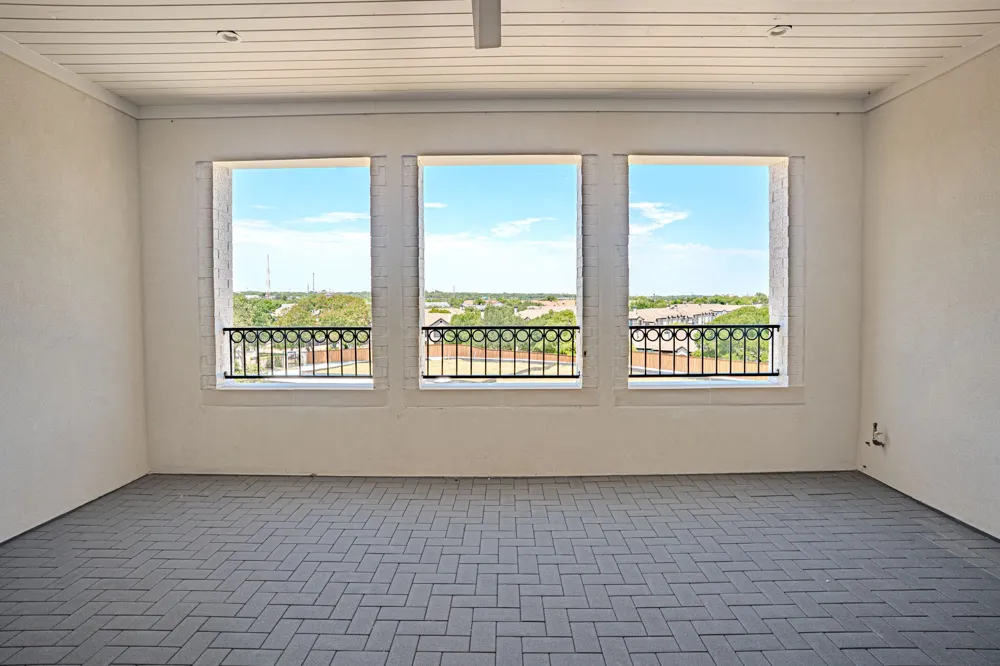 2724 Hogan Hill Lane Fort Worth, TX 76109