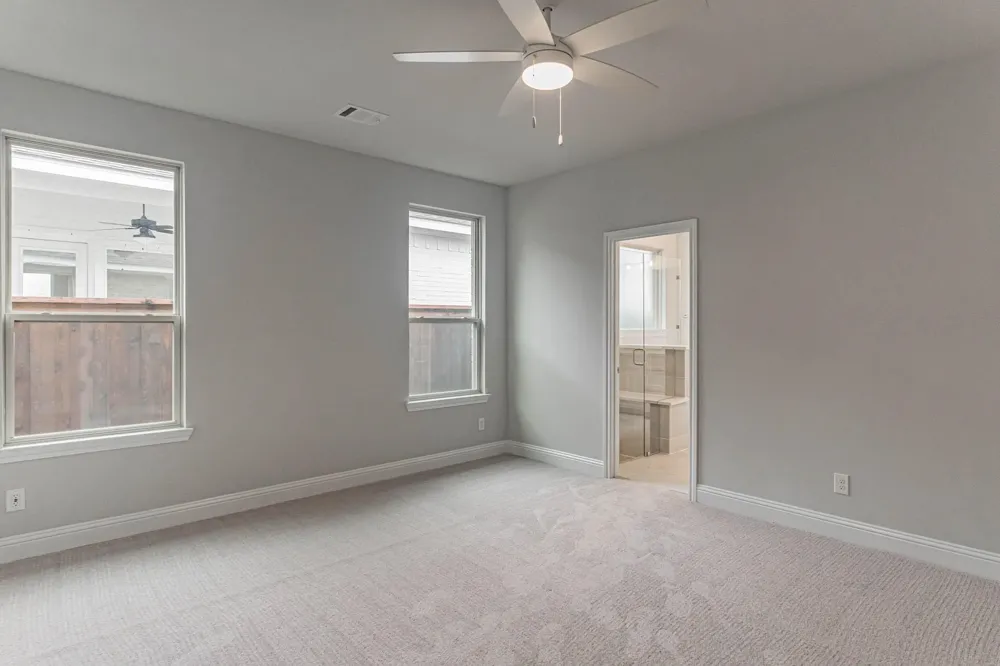 933 Carnation Drive Crowley, TX 76036