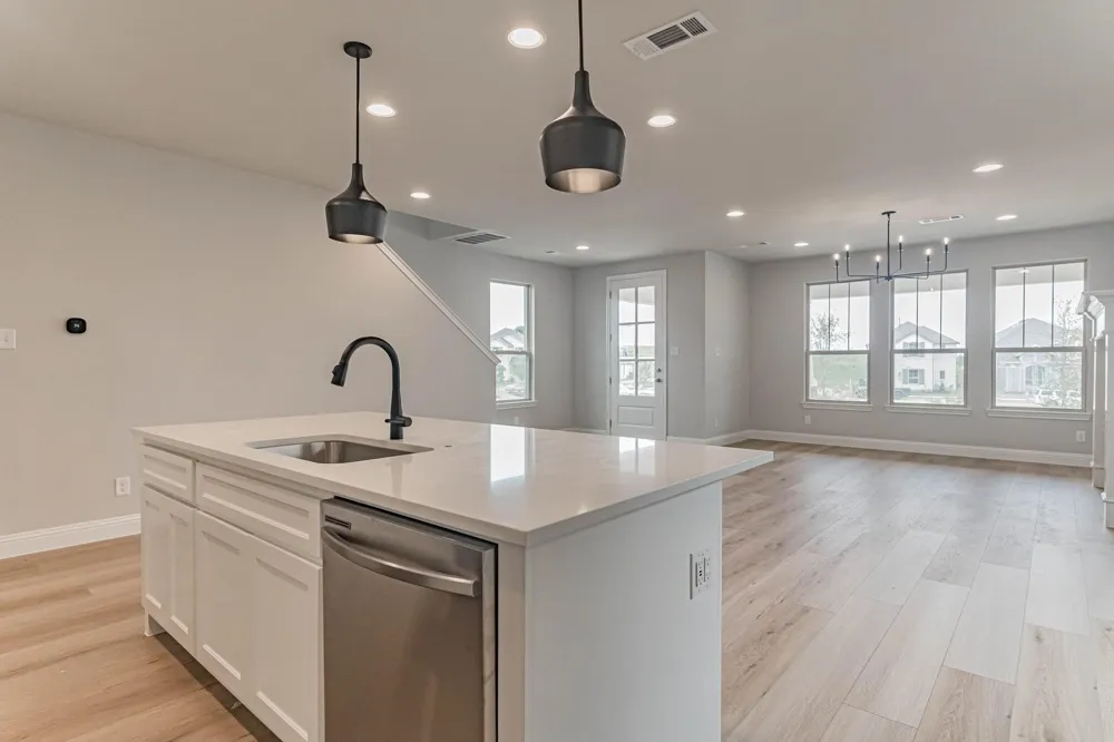 933 Carnation Drive Crowley, TX 76036