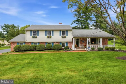 2541 FEATHERING LANE