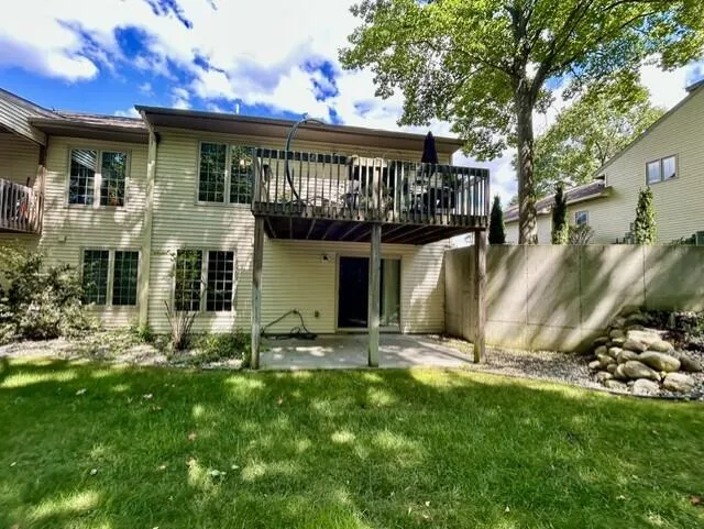 1231 S Timberview Drive #15 Whitehall, MI 49461