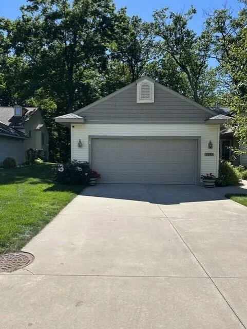 1231 S Timberview Drive #15 Whitehall, MI 49461