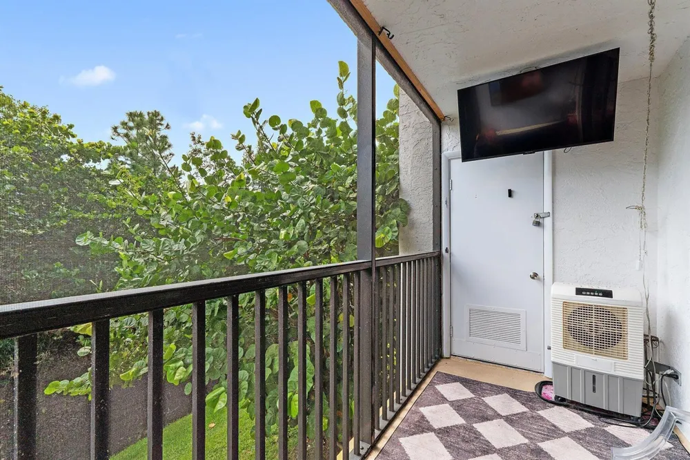 1605 S US Highway 1 #F202 Jupiter, FL 33477
