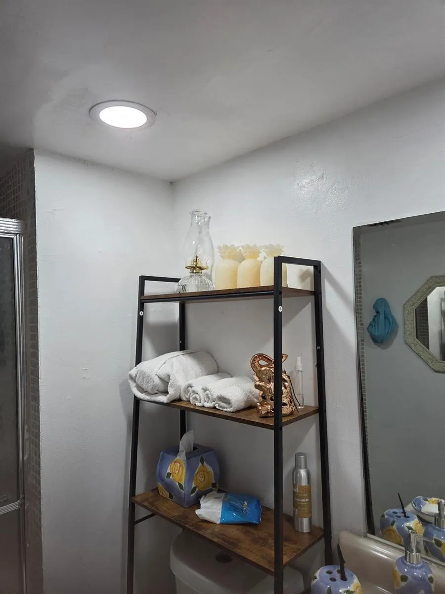 3070 NW 48TH TERRACE #415 Lauderdale Lakes, FL 33313