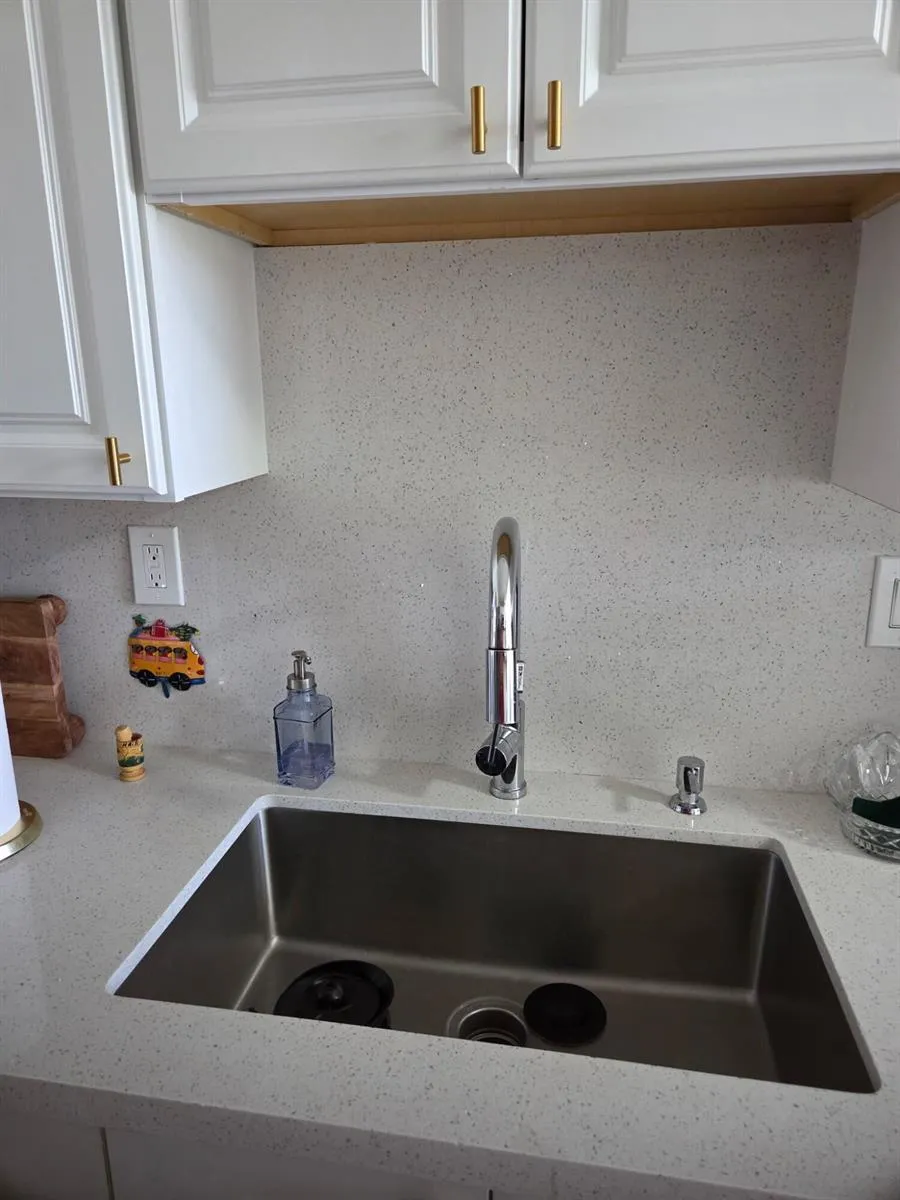 3070 NW 48TH TERRACE #415 Lauderdale Lakes, FL 33313