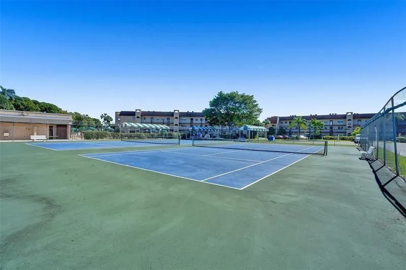 9801 Sunrise Lakes Boulevard #208 Sunrise, FL 33322