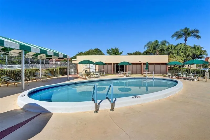 9801 Sunrise Lakes Boulevard #208 Sunrise, FL 33322