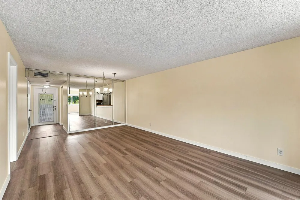 9801 Sunrise Lakes Boulevard #208 Sunrise, FL 33322
