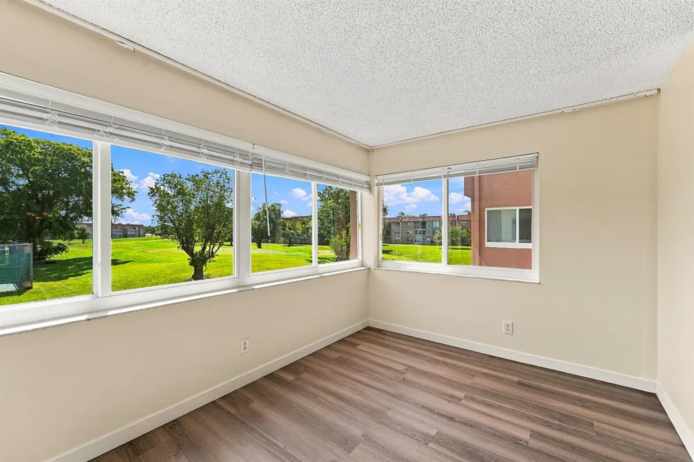 9801 Sunrise Lakes Boulevard #208 Sunrise, FL 33322