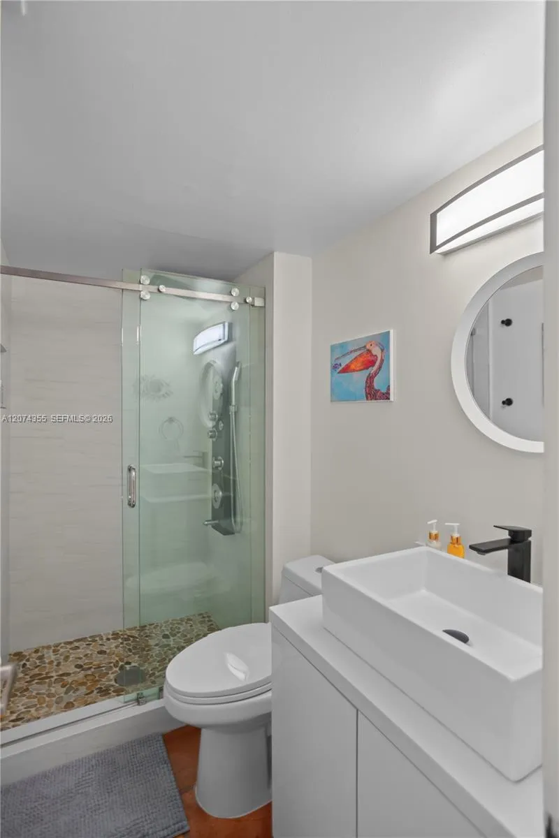2350 NE 135th St #1204 North Miami, FL 33181