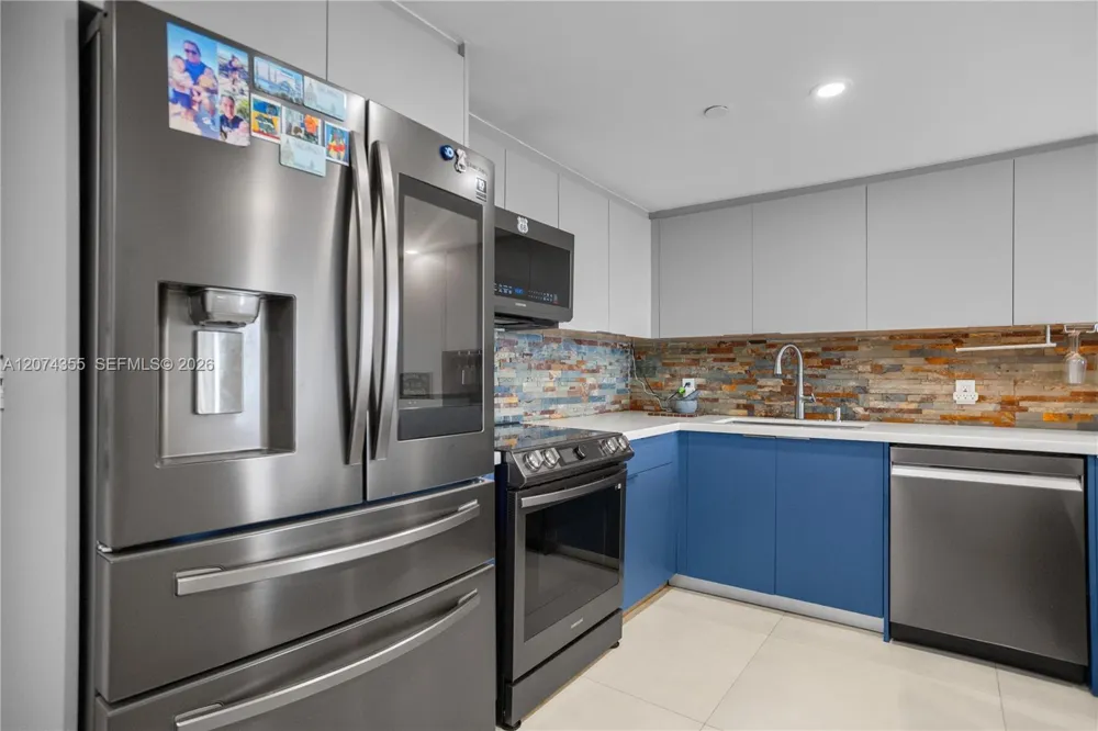 2350 NE 135th St #1204 North Miami, FL 33181