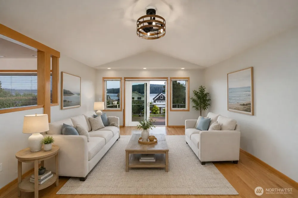 6404 Warren Street Anacortes, WA 98221