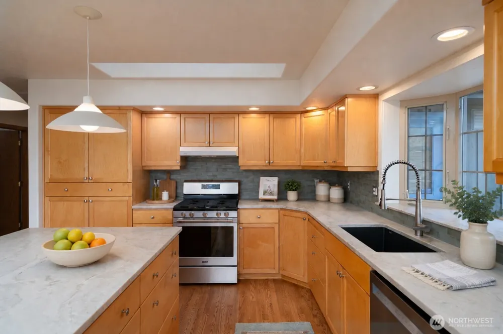 6404 Warren Street Anacortes, WA 98221