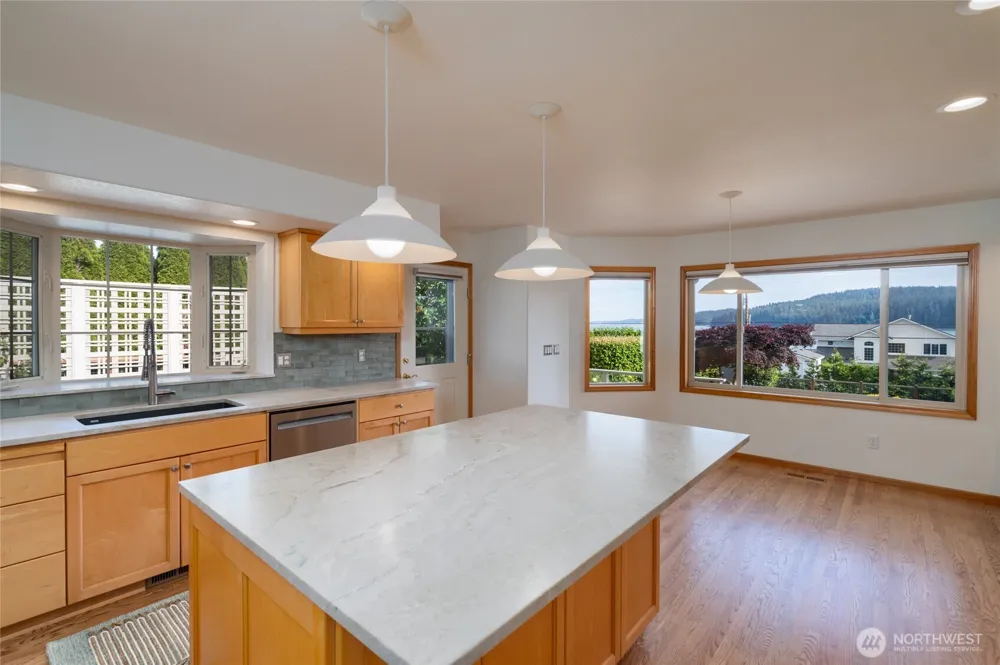 6404 Warren Street Anacortes, WA 98221