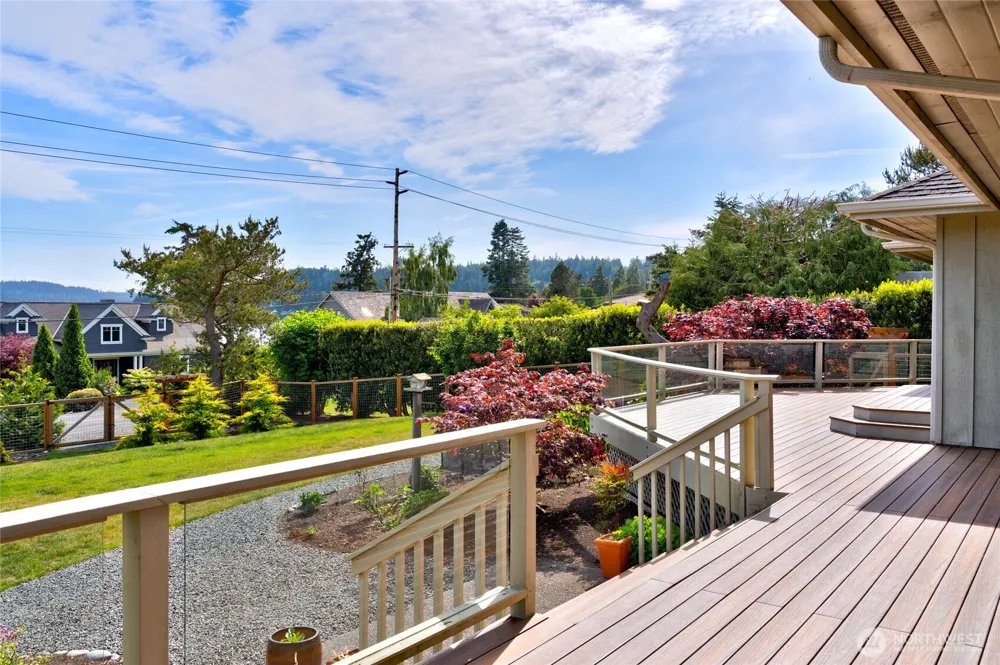 6404 Warren Street Anacortes, WA 98221