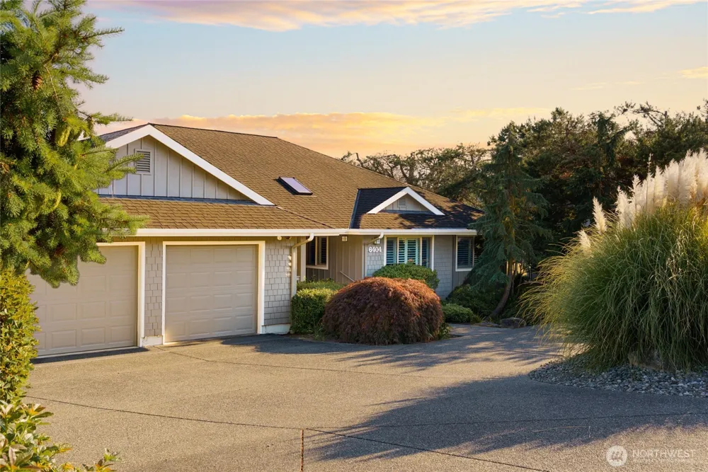 6404 Warren Street Anacortes, WA 98221