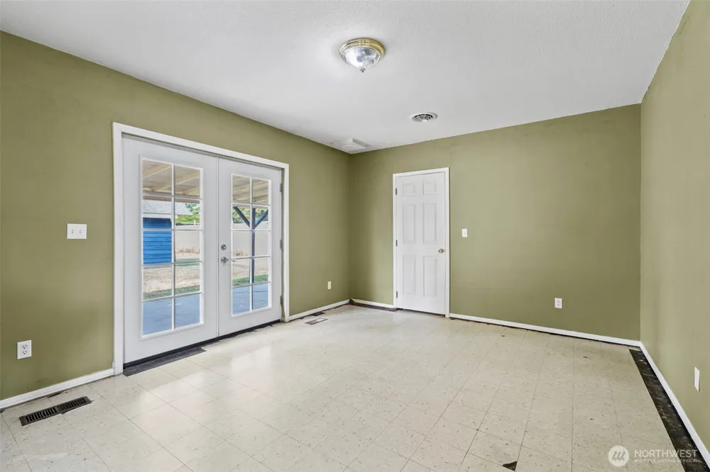 70 Sherry Avenue Naches, WA 98937
