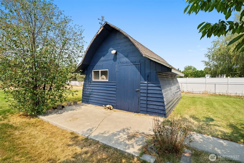 70 Sherry Avenue Naches, WA 98937