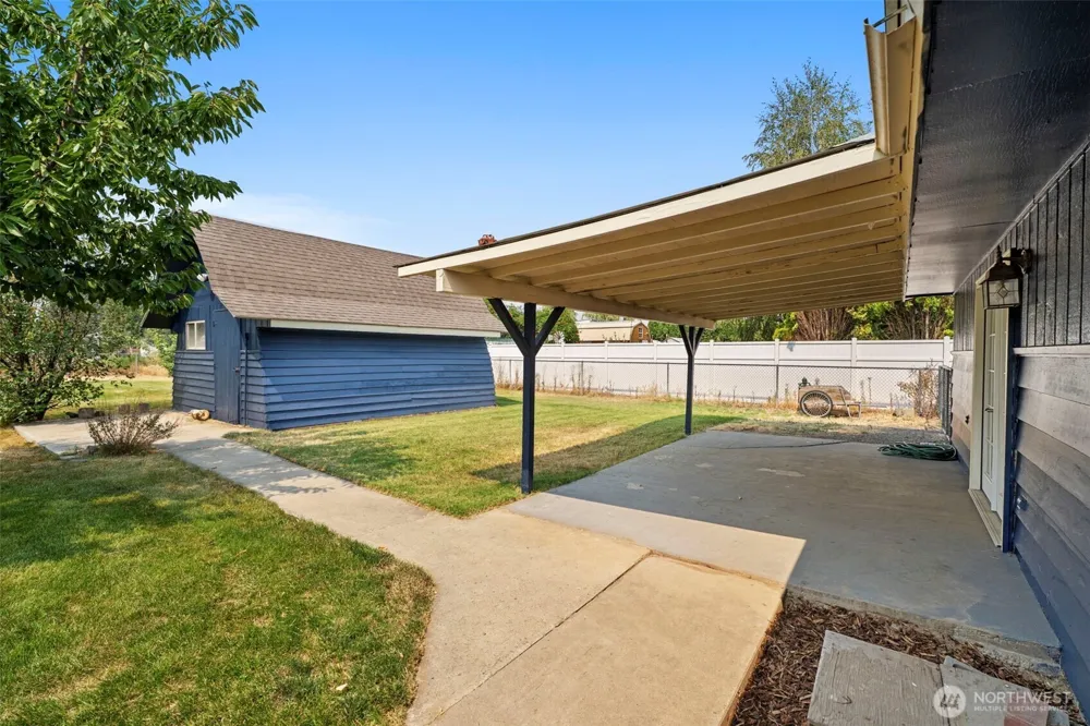 70 Sherry Avenue Naches, WA 98937